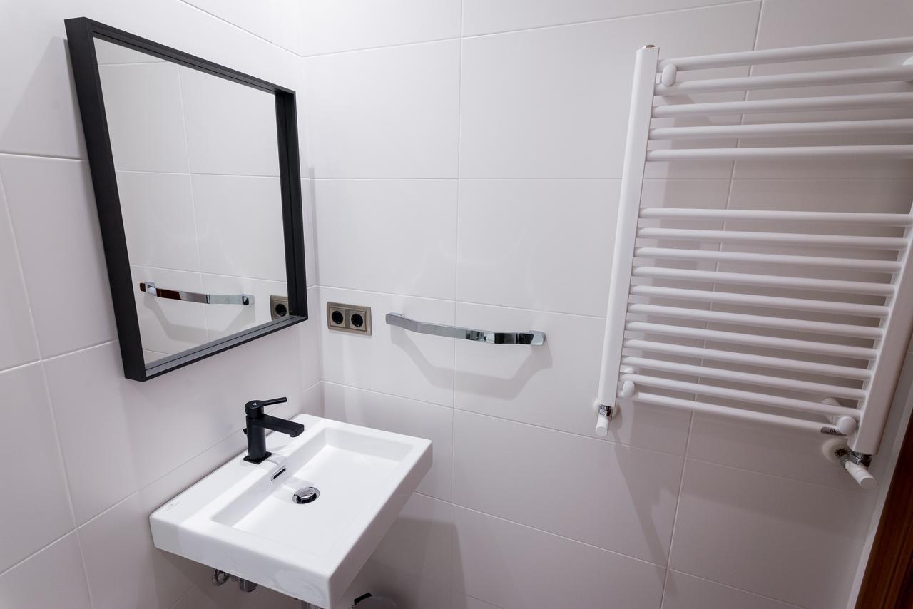 Cuatro Caminos Rooms Torrelavega Dış mekan fotoğraf